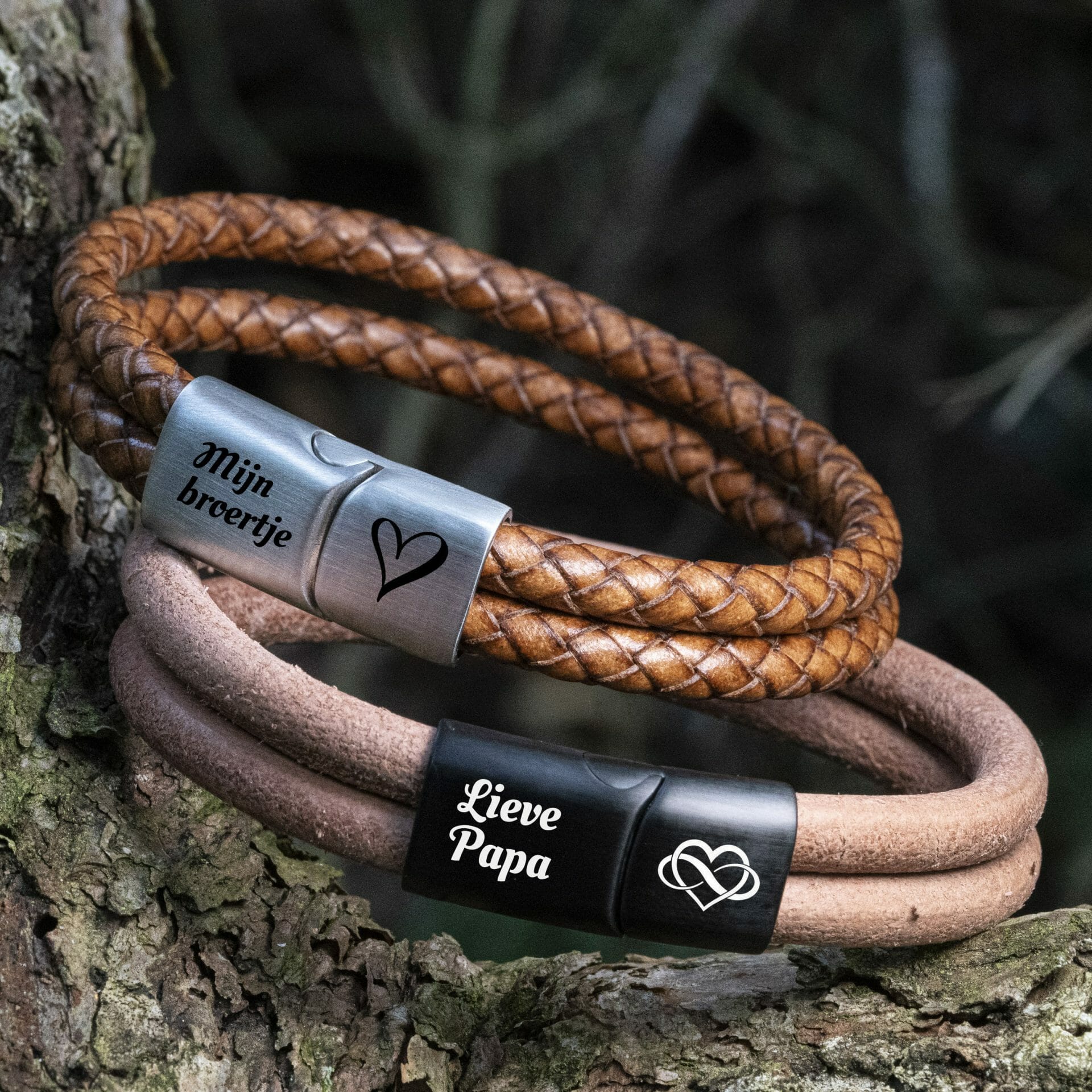 Double braided leather bracelet with engraving