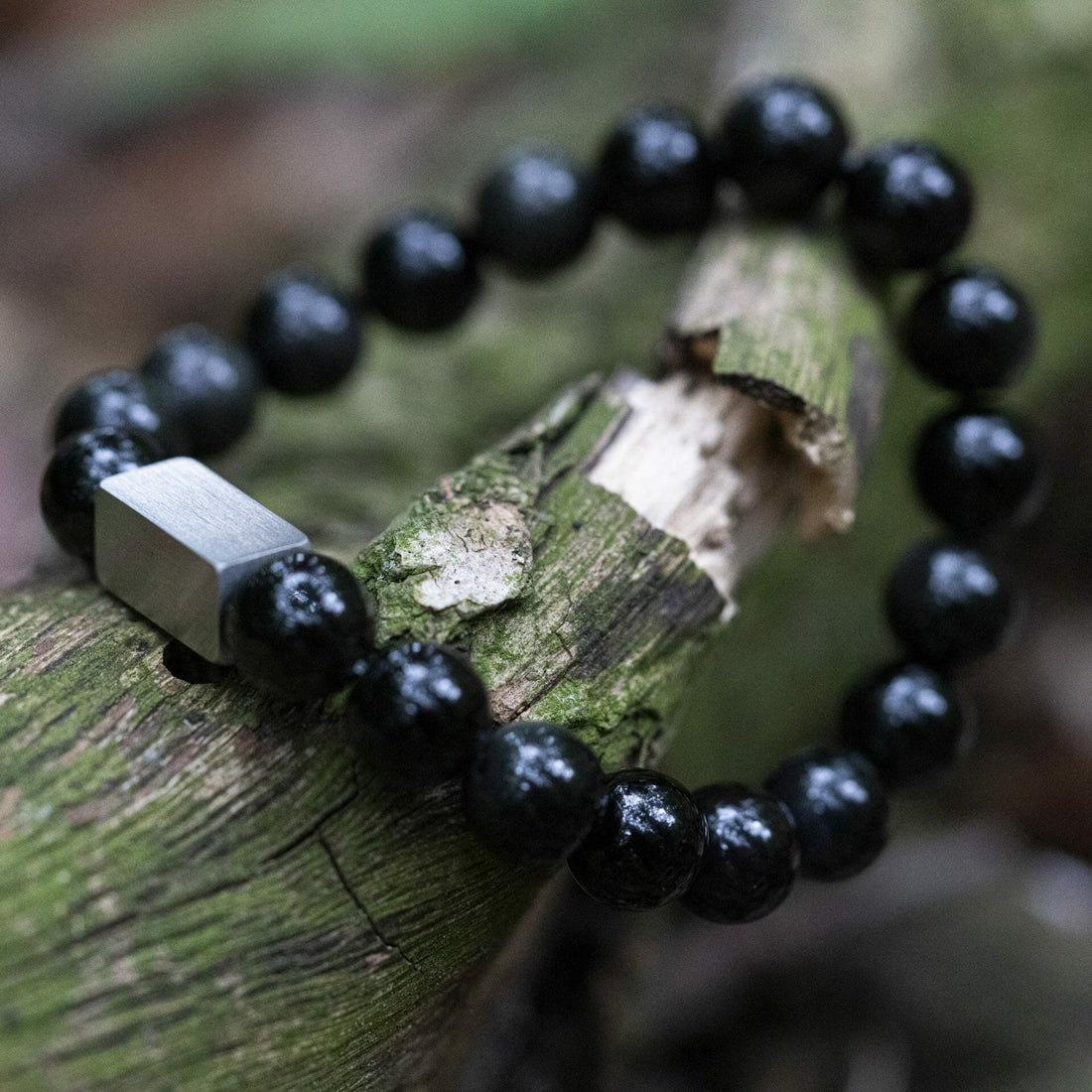 Shiny 'black Obsidian' Beaded Bracelet with green/grey tones
