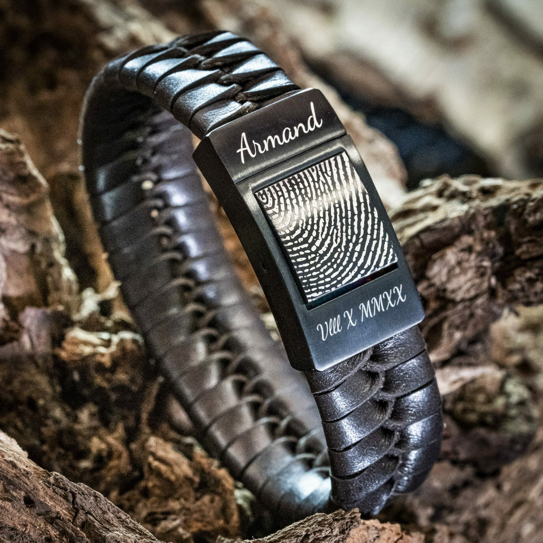 Fingerabdruck-Armband – geflochtenes Leder mit schwarzem Glied
